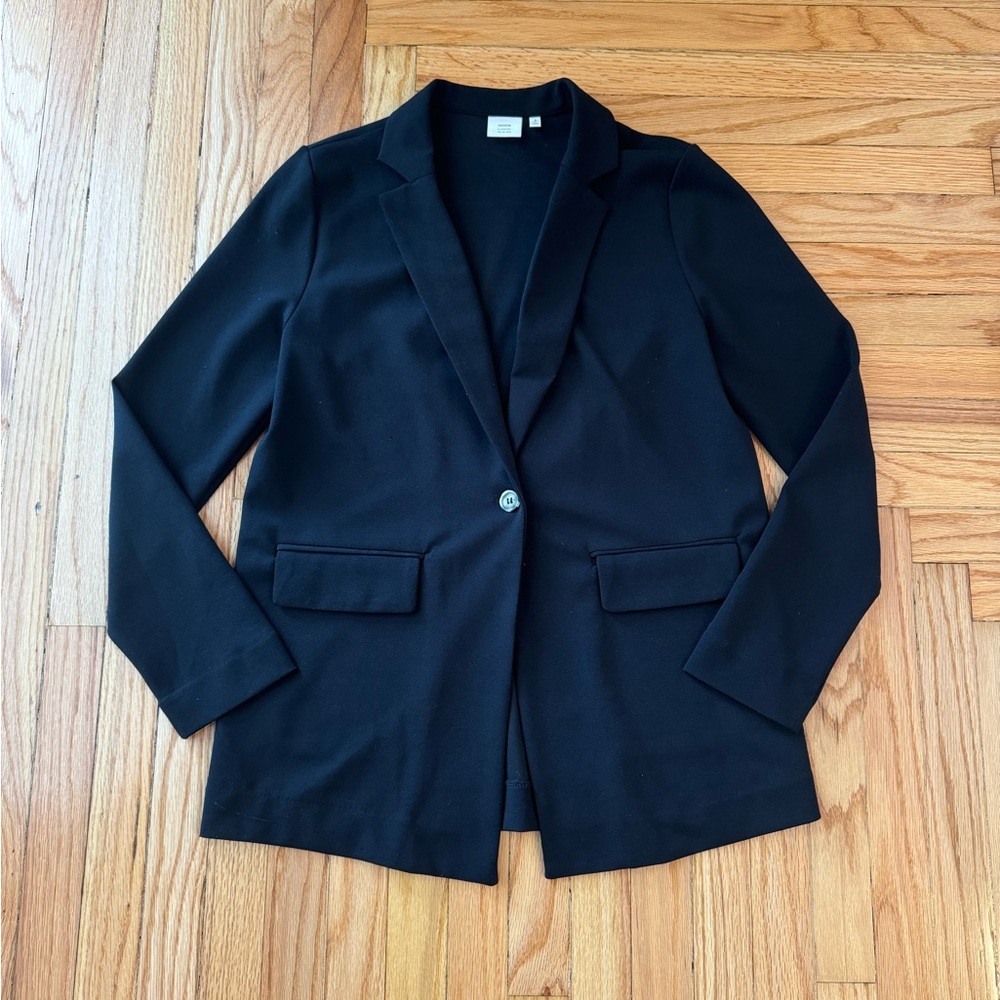 Women’s Black Blazer